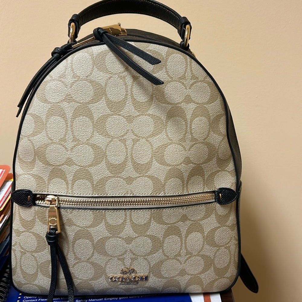 Coach Jordyn backpack light khaki/brown